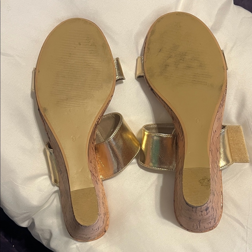 Women’s Gold Two-Band Slide Sandals - Picture 6 of 6